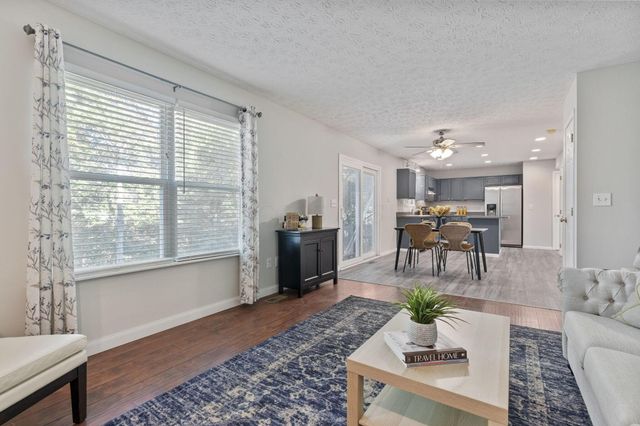 8536 Robbins Loop Drive, Reynoldsburg, OH 43068