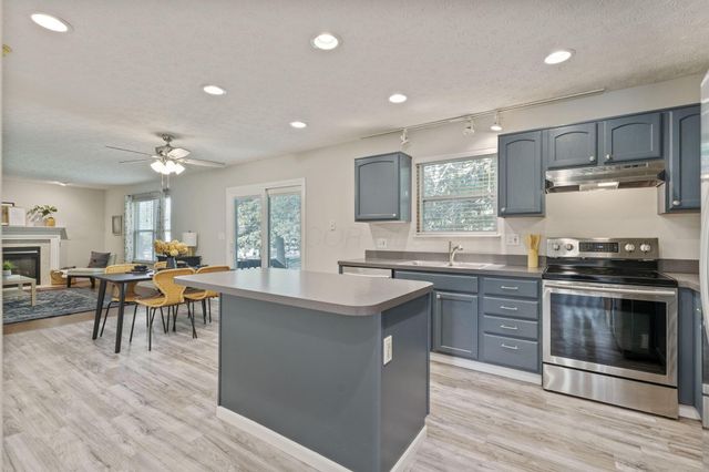 8536 Robbins Loop Drive, Reynoldsburg, OH 43068