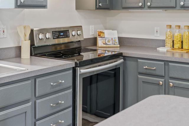 8536 Robbins Loop Drive, Reynoldsburg, OH 43068