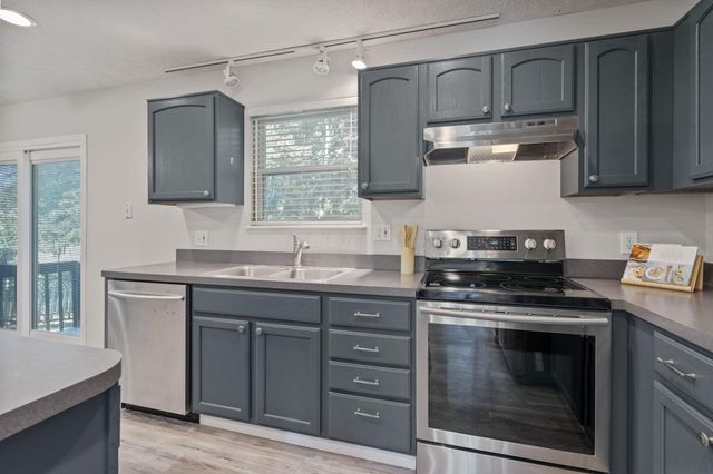 8536 Robbins Loop Drive, Reynoldsburg, OH 43068