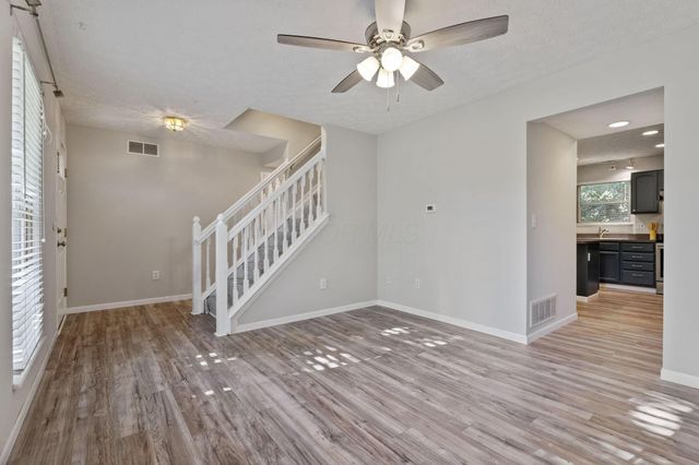 8536 Robbins Loop Drive, Reynoldsburg, OH 43068