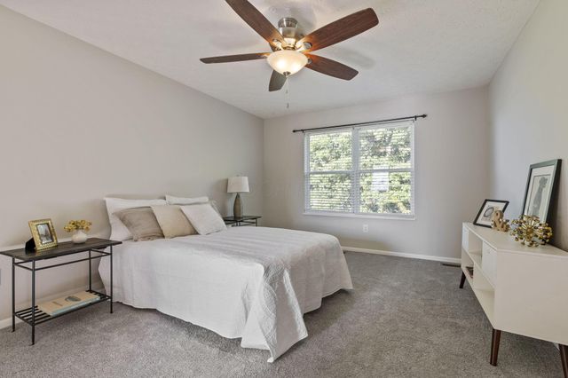 8536 Robbins Loop Drive, Reynoldsburg, OH 43068