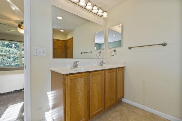 8536 Robbins Loop Drive, Reynoldsburg, OH 43068