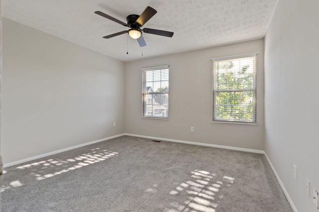 8536 Robbins Loop Drive, Reynoldsburg, OH 43068