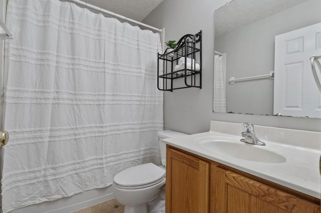 8536 Robbins Loop Drive, Reynoldsburg, OH 43068