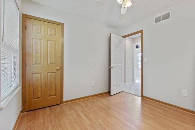 8536 Robbins Loop Drive, Reynoldsburg, OH 43068