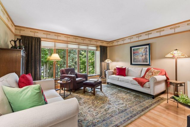 11236 W River Road, Champlin, MN 55316
