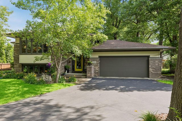 11236 W River Road, Champlin, MN 55316