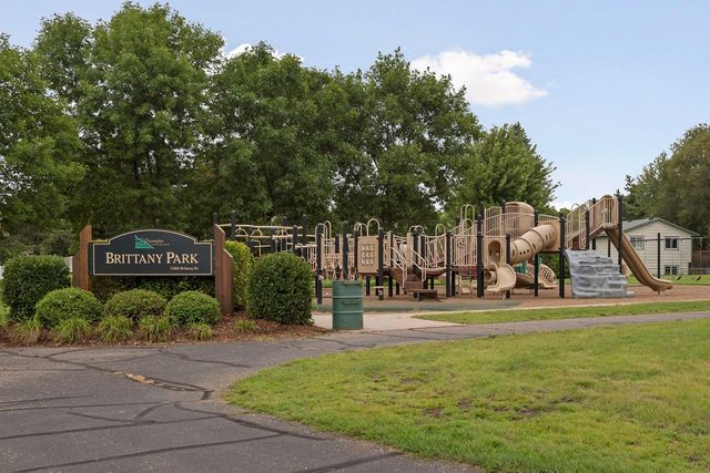 11236 W River Road, Champlin, MN 55316
