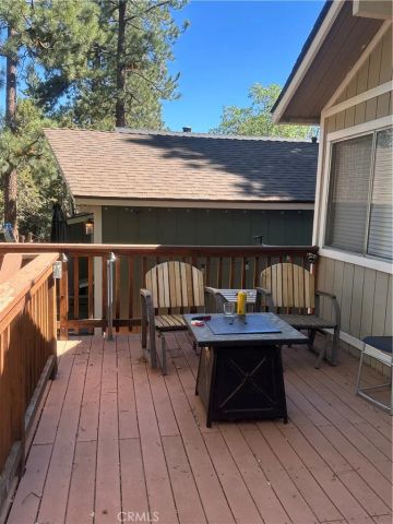 358 San Bernardino Avenue, Sugarloaf, CA 92386