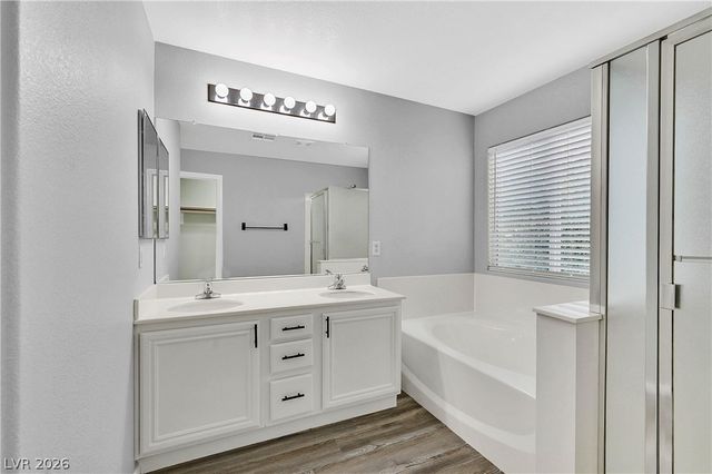 340 SILVERADO PINES Avenue ., Las Vegas, NV 89123