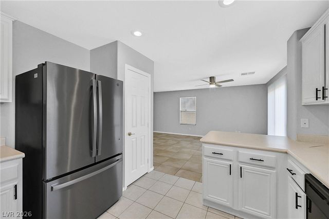 340 SILVERADO PINES Avenue ., Las Vegas, NV 89123