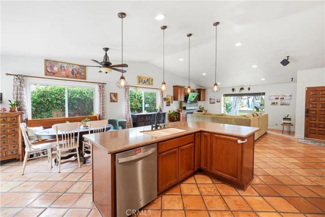 31607 Hipshot Drive, Castaic, CA 91384