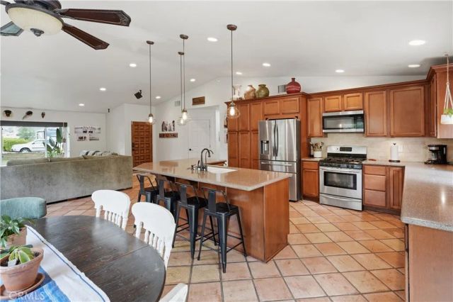 31607 Hipshot Drive, Castaic, CA 91384