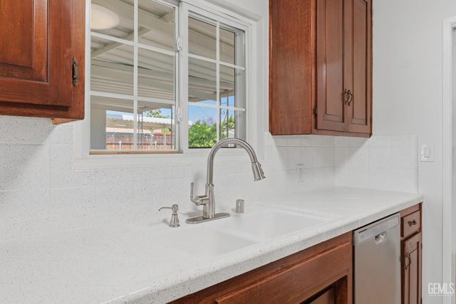 4108 Wood Lane, Bakersfield, CA 93309