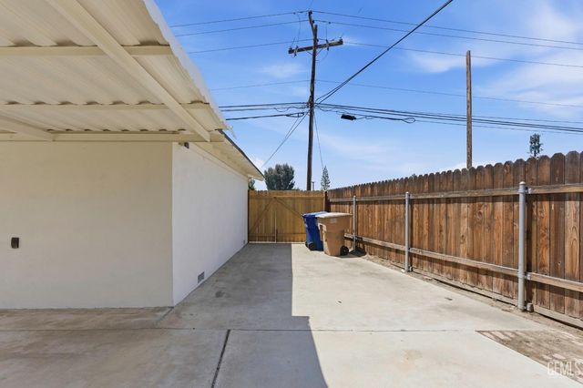 4108 Wood Lane, Bakersfield, CA 93309