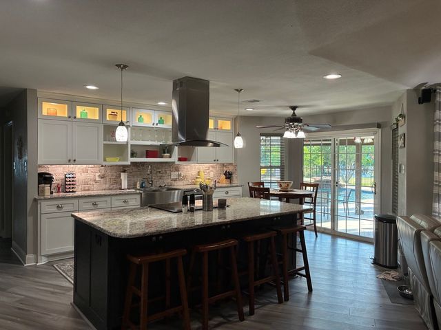 105 Elm Drive, Oak Leaf, TX 75154