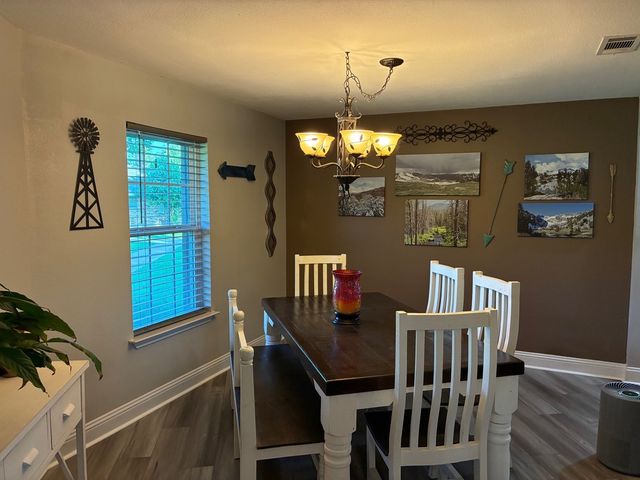 105 Elm Drive, Oak Leaf, TX 75154