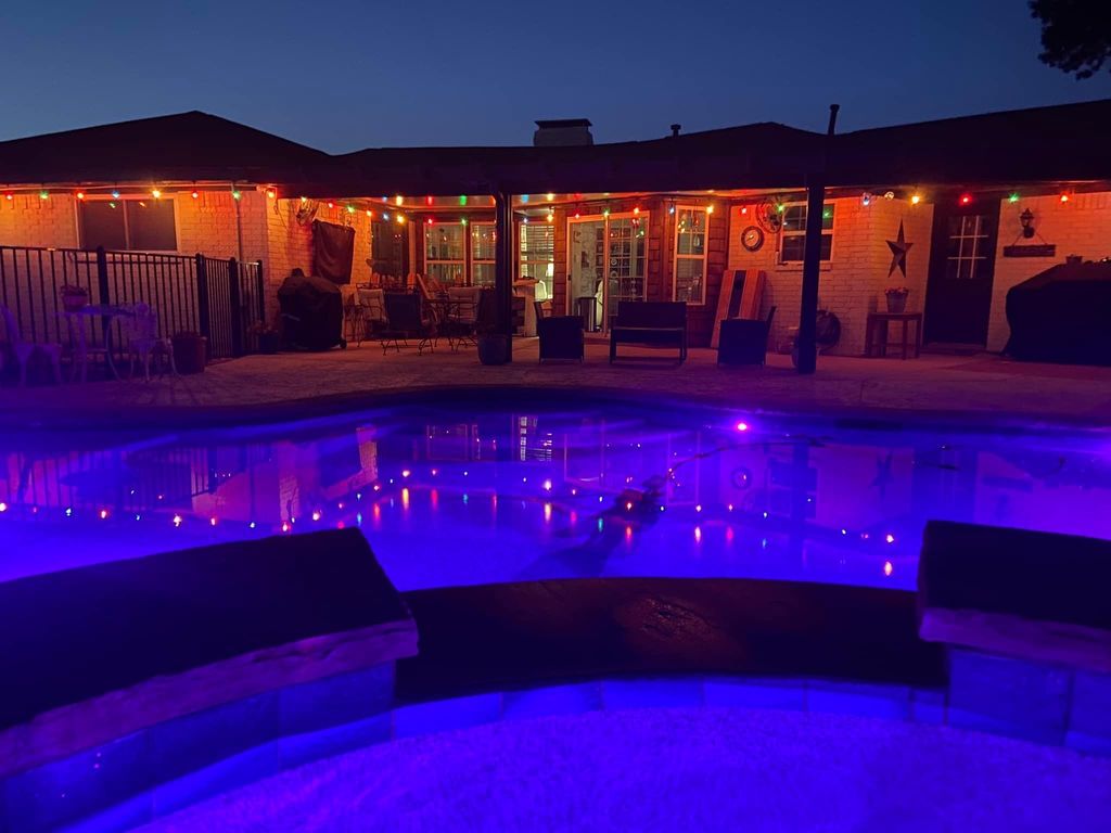 105 Elm Drive, Oak Leaf, TX 75154