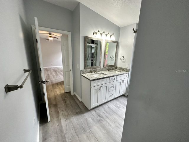 813 PONDEROSA PINE COURT, Orlando, FL 32825