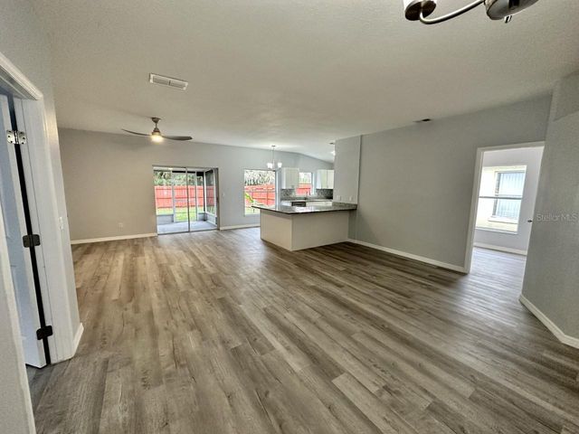 813 PONDEROSA PINE COURT, Orlando, FL 32825