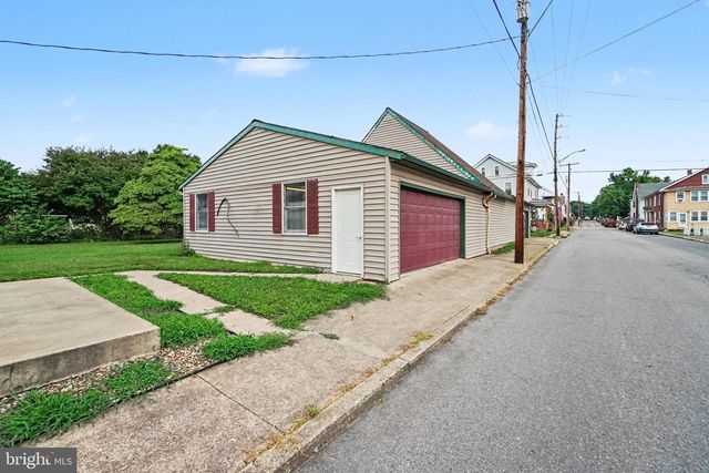 477 NORTH ST, Millersburg, PA 17061