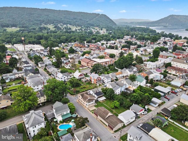 477 NORTH ST, Millersburg, PA 17061