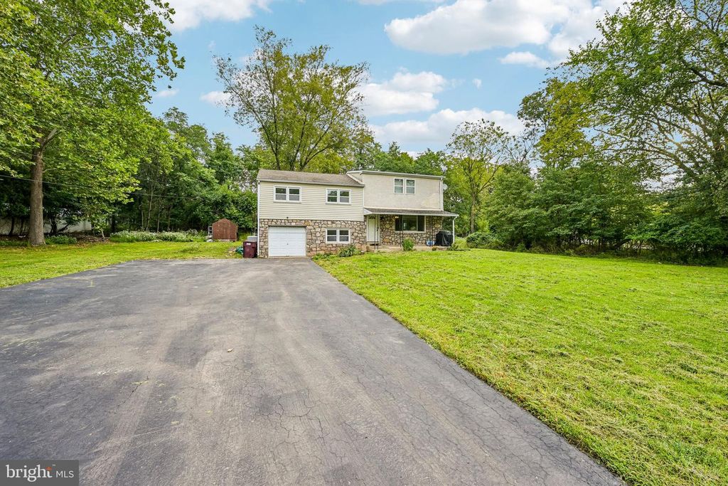 3235 MARILYN AVE #, Norristown, PA 19403 — exterior