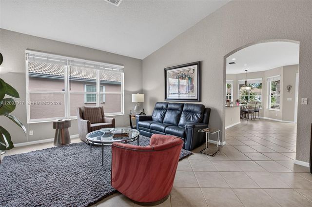 6423 Pebble Creek Way, Boynton Beach, FL 33437