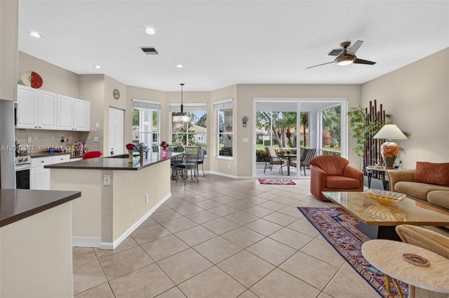 6423 Pebble Creek Way, Boynton Beach, FL 33437