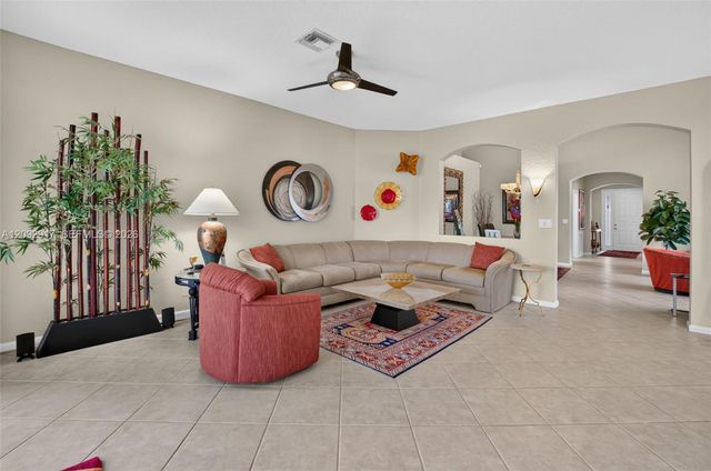 6423 Pebble Creek Way, Boynton Beach, FL 33437