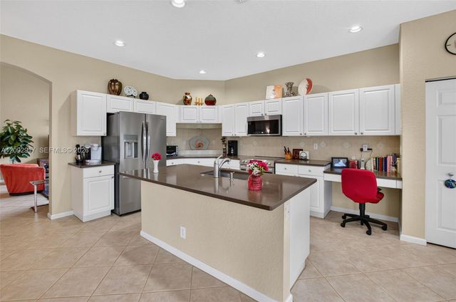6423 Pebble Creek Way, Boynton Beach, FL 33437
