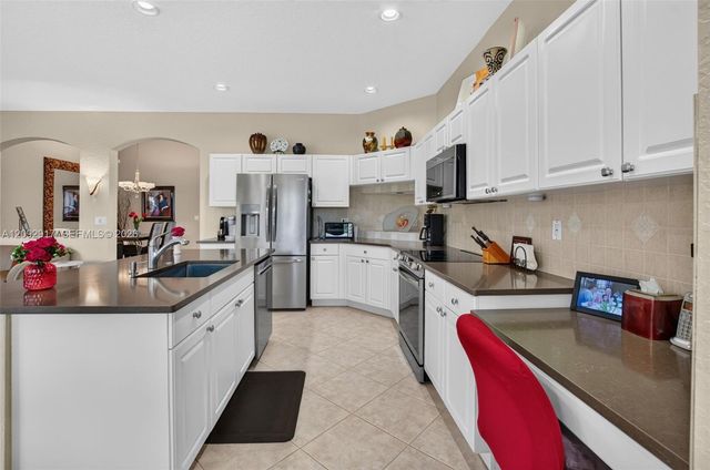 6423 Pebble Creek Way, Boynton Beach, FL 33437