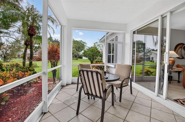6423 Pebble Creek Way, Boynton Beach, FL 33437