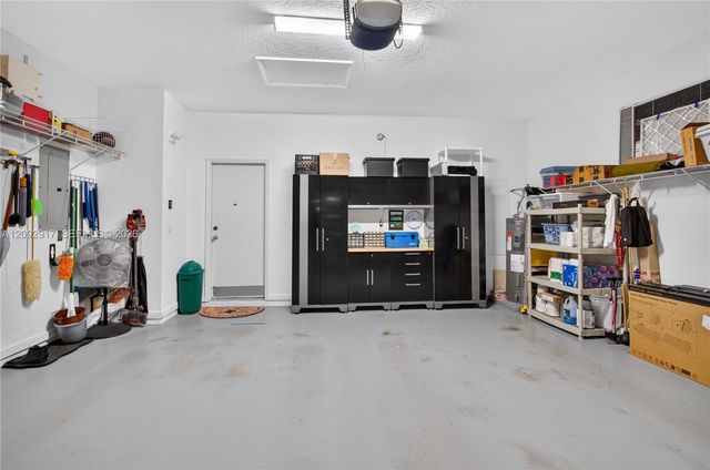 6423 Pebble Creek Way, Boynton Beach, FL 33437