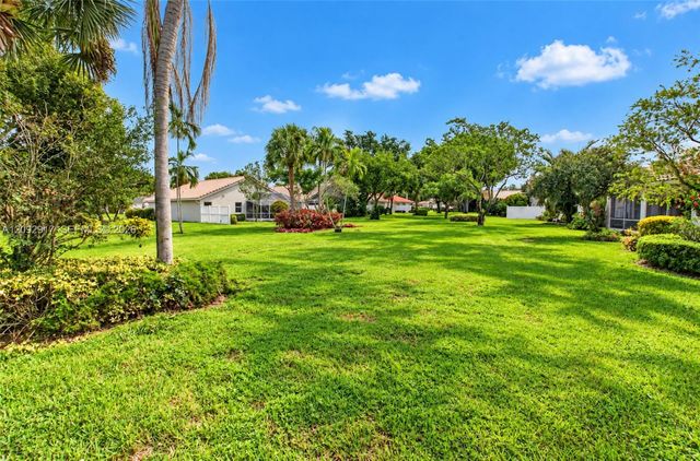 6423 Pebble Creek Way, Boynton Beach, FL 33437