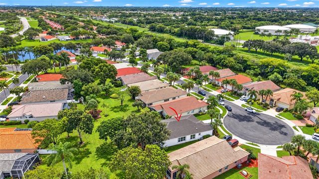 6423 Pebble Creek Way, Boynton Beach, FL 33437