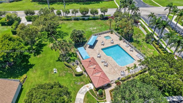 6423 Pebble Creek Way, Boynton Beach, FL 33437