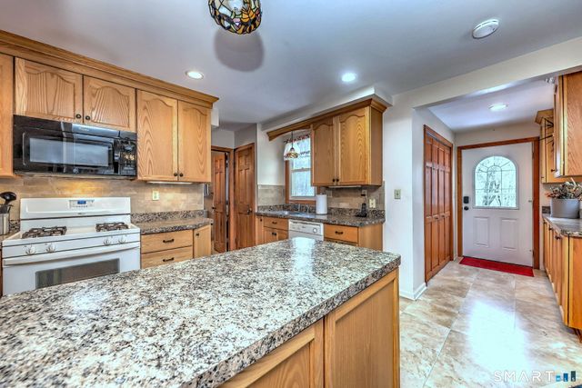 15 Brewster Road, Milford, CT 06460