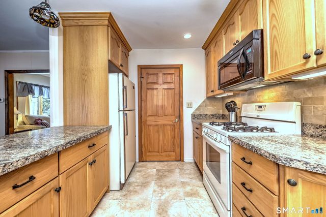 15 Brewster Road, Milford, CT 06460