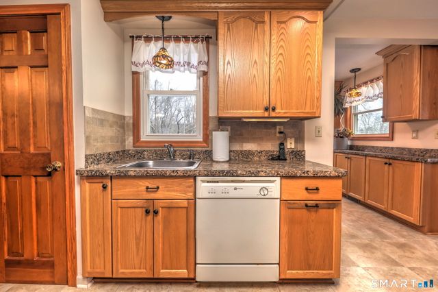 15 Brewster Road, Milford, CT 06460