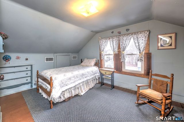 15 Brewster Road, Milford, CT 06460