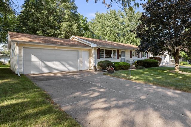 543 40th Avenue, East Moline, IL 61244