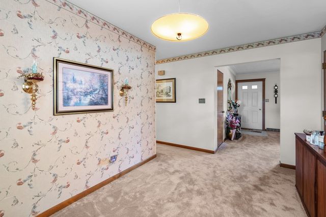 543 40th Avenue, East Moline, IL 61244
