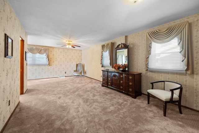 543 40th Avenue, East Moline, IL 61244