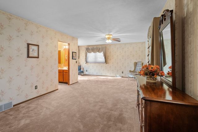 543 40th Avenue, East Moline, IL 61244