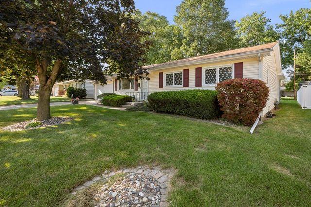 543 40th Avenue, East Moline, IL 61244
