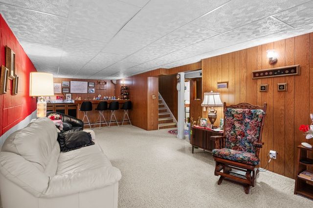 543 40th Avenue, East Moline, IL 61244