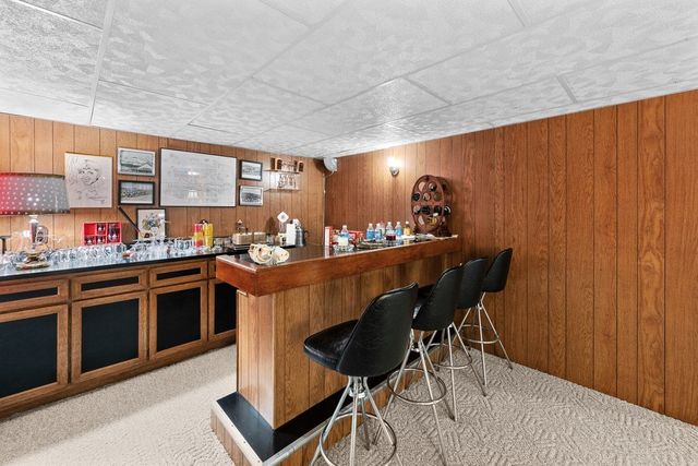 543 40th Avenue, East Moline, IL 61244