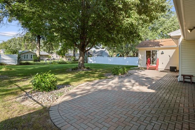 543 40th Avenue, East Moline, IL 61244